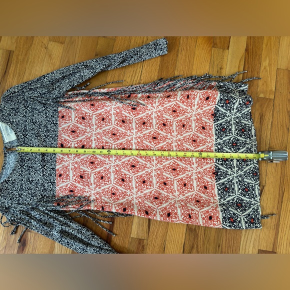 Chic Long Sleeve Geometric Dress - Picture 8 of 10